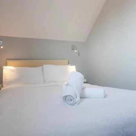 Aona Townhouse Affittacamere