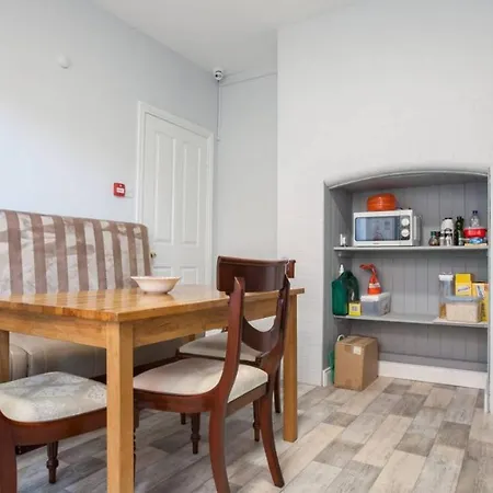 Affittacamere Aona Townhouse 4*