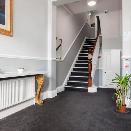 Guest house Aona Townhouse 4*